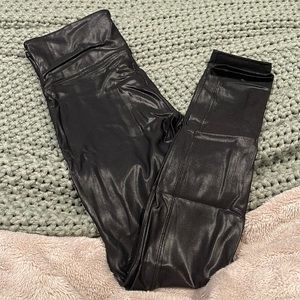 Spanx Leather Leggings Size Large Petite